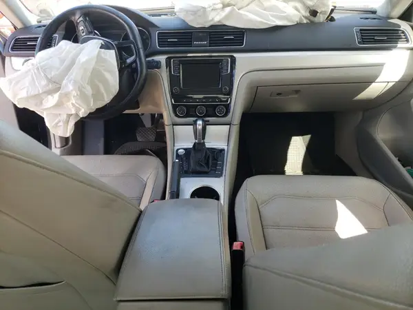 1VWLA7A32KC011351 2019 VOLKSWAGEN PASSAT - Image 8