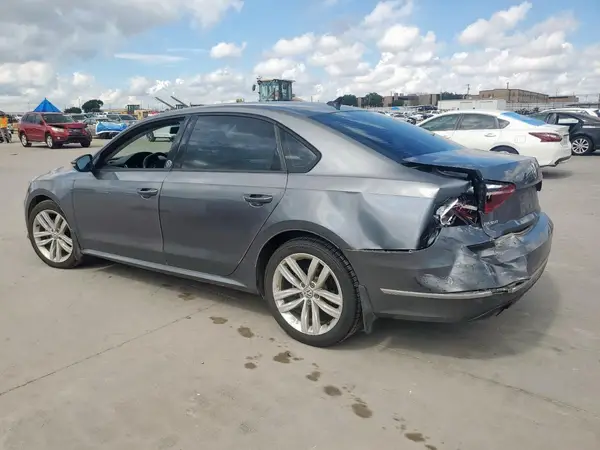 1VWLA7A32KC011382 2019 VOLKSWAGEN PASSAT - Image 2