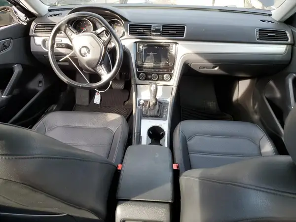 1VWLA7A32KC011611 2019 VOLKSWAGEN PASSAT - Image 8