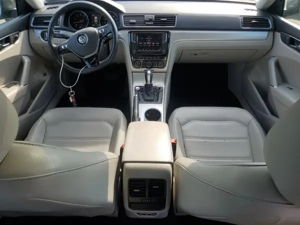 1VWLA7A32KC013004 2019 VOLKSWAGEN PASSAT - Image 8