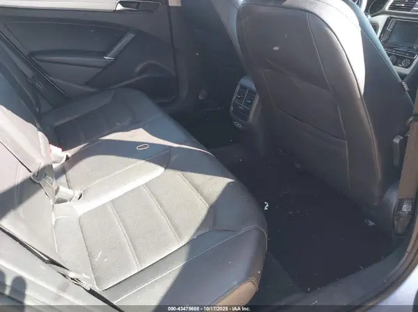 1VWLA7A32KC013648 2019 VOLKSWAGEN PASSAT - Image 8