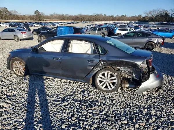 1VWLA7A33KC000083 2019 VOLKSWAGEN PASSAT - Image 2