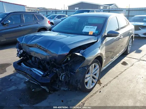 1VWLA7A33KC001850 2019 VOLKSWAGEN PASSAT - Image 2