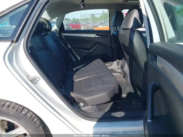 1VWLA7A33KC002951 2019 VOLKSWAGEN PASSAT - Image 8