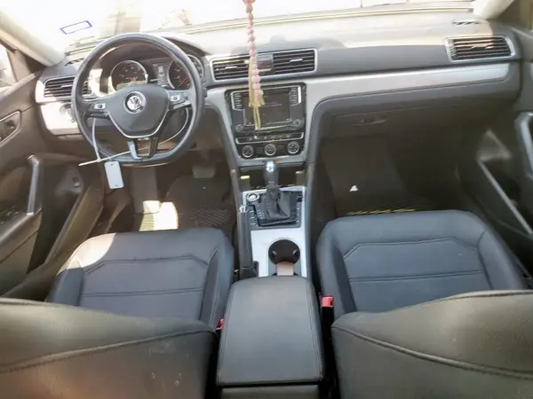 1VWLA7A33KC003985 2019 VOLKSWAGEN PASSAT - Image 8