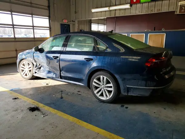 1VWLA7A33KC004036 2019 VOLKSWAGEN PASSAT - Image 2