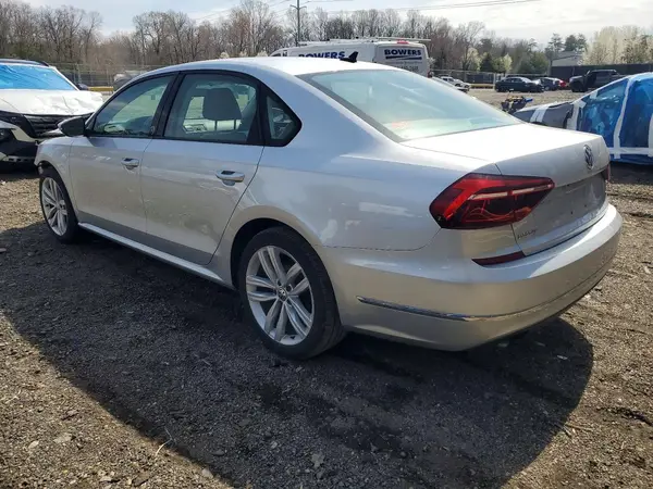1VWLA7A33KC004327 2019 VOLKSWAGEN PASSAT - Image 2