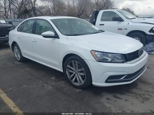 1VWLA7A33KC005980 2019 VOLKSWAGEN PASSAT - Image 1