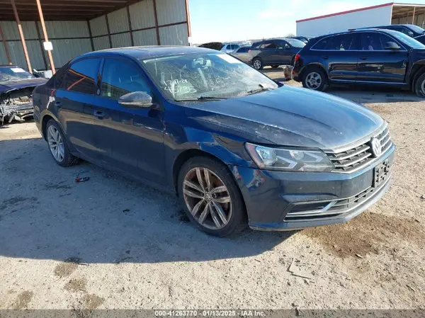 1VWLA7A33KC007728 2019 VOLKSWAGEN PASSAT - Image 1