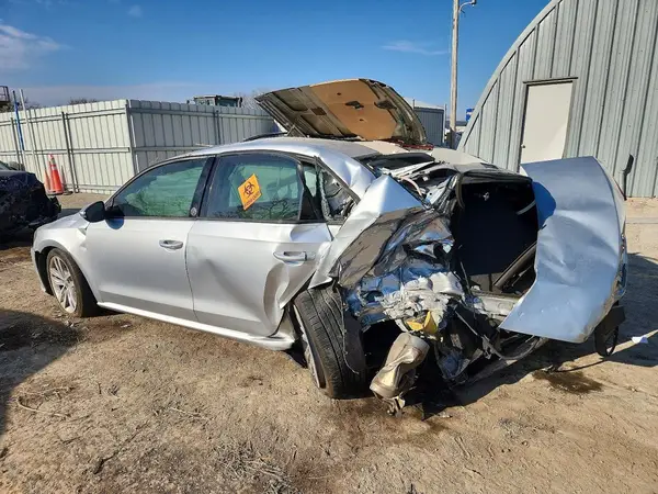 1VWLA7A33KC009916 2019 VOLKSWAGEN PASSAT - Image 2