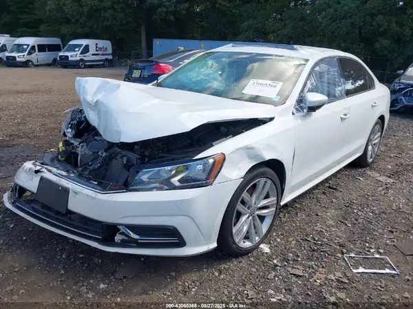 1VWLA7A33KC011262 2019 VOLKSWAGEN PASSAT - Image 2