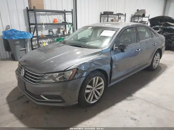 1VWLA7A33KC013657 2019 VOLKSWAGEN PASSAT - Image 2