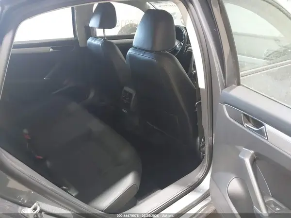 1VWLA7A33KC013657 2019 VOLKSWAGEN PASSAT - Image 8
