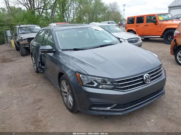 1VWLA7A33KC013920 2019 VOLKSWAGEN PASSAT - Image 1