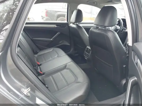 1VWLA7A33KC013920 2019 VOLKSWAGEN PASSAT - Image 8