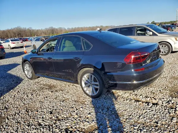 1VWLA7A33KC014100 2019 VOLKSWAGEN PASSAT - Image 2
