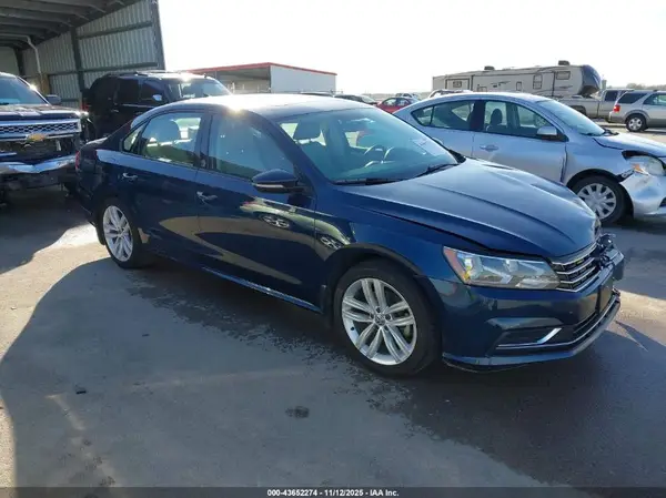 1VWLA7A34KC001422 2019 VOLKSWAGEN PASSAT - Image 1