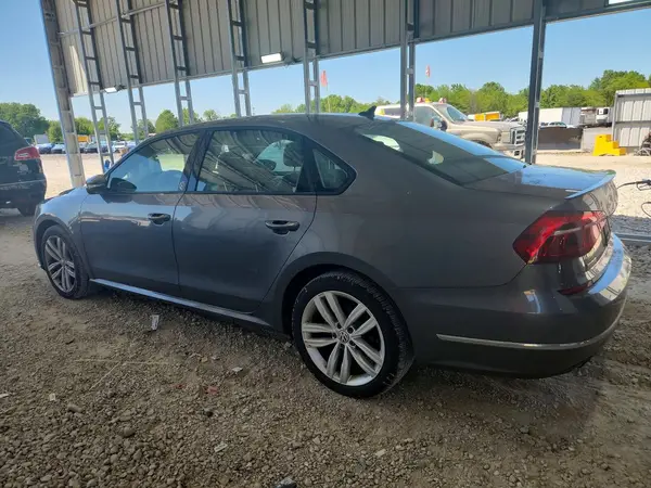 1VWLA7A34KC002702 2019 VOLKSWAGEN PASSAT - Image 2