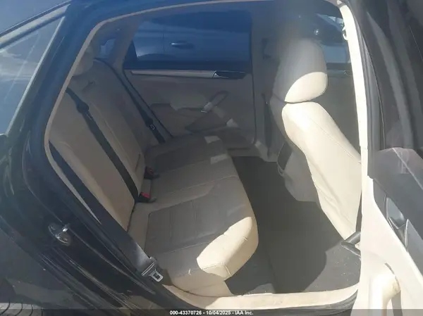 1VWLA7A35KC004944 2019 VOLKSWAGEN PASSAT - Image 8