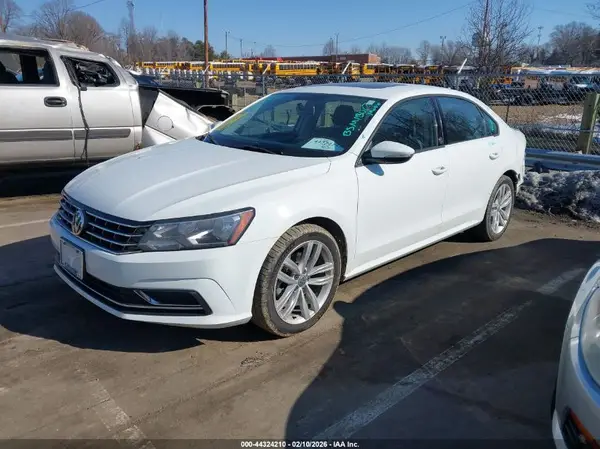 1VWLA7A35KC005477 2019 VOLKSWAGEN PASSAT - Image 2