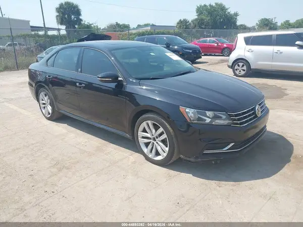 1VWLA7A36KC003902 2019 VOLKSWAGEN PASSAT - Image 1