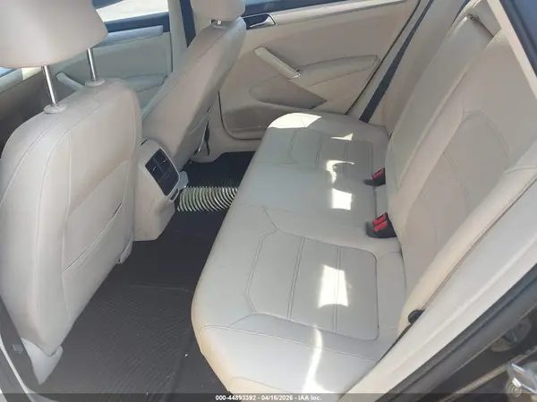 1VWLA7A36KC003902 2019 VOLKSWAGEN PASSAT - Image 8