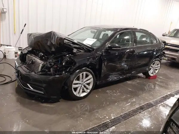 1VWLA7A36KC004077 2019 VOLKSWAGEN PASSAT - Image 2