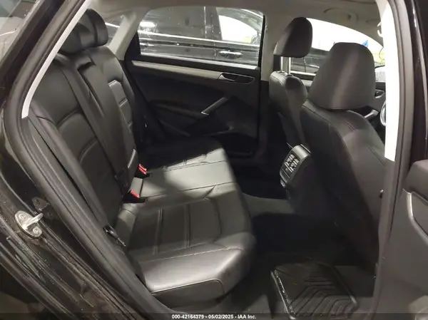 1VWLA7A36KC004077 2019 VOLKSWAGEN PASSAT - Image 8