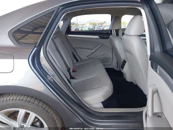 1VWLA7A36KC004466 2019 VOLKSWAGEN PASSAT - Image 8