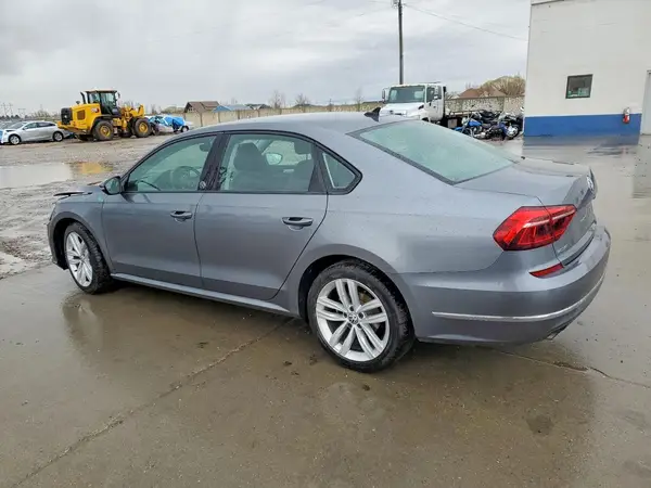 1VWLA7A36KC005598 2019 VOLKSWAGEN PASSAT - Image 2