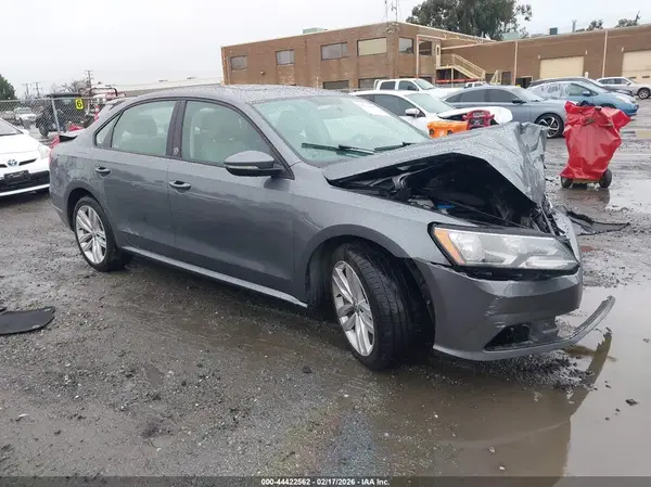 1VWLA7A36KC009599 2019 VOLKSWAGEN PASSAT - Image 1