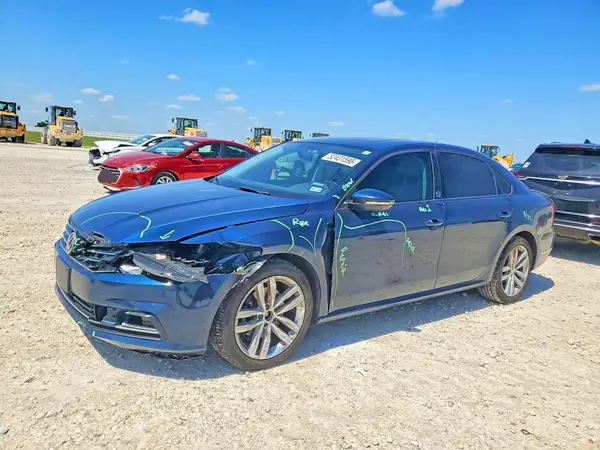 1VWLA7A36KC010140 2019 VOLKSWAGEN PASSAT - Image 1