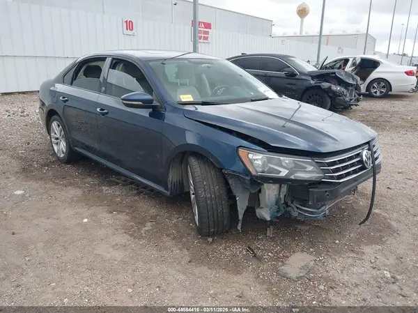 1VWLA7A36KC012468 2019 VOLKSWAGEN PASSAT - Image 1