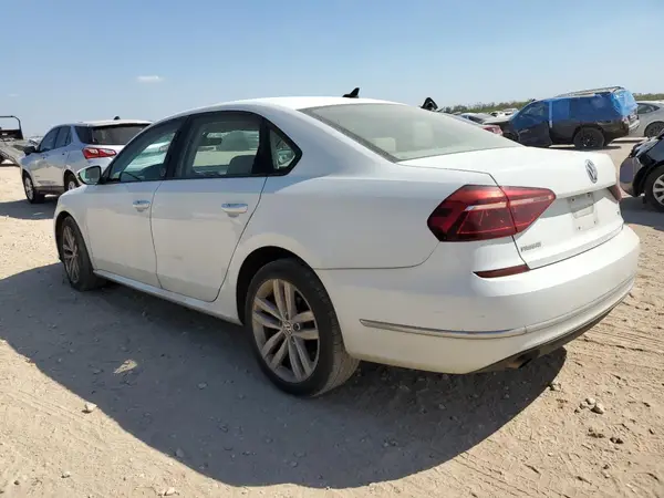 1VWLA7A36KC012762 2019 VOLKSWAGEN PASSAT - Image 2