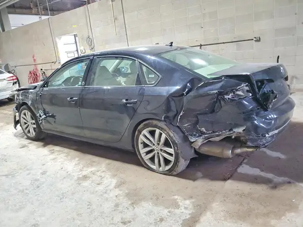 1VWLA7A36KC013880 2019 VOLKSWAGEN PASSAT - Image 2