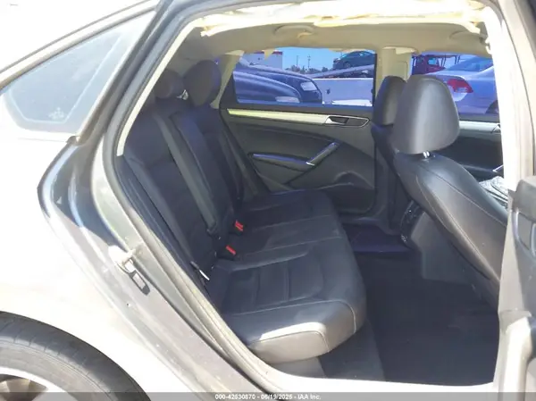 1VWLA7A36KC014494 2019 VOLKSWAGEN PASSAT - Image 8