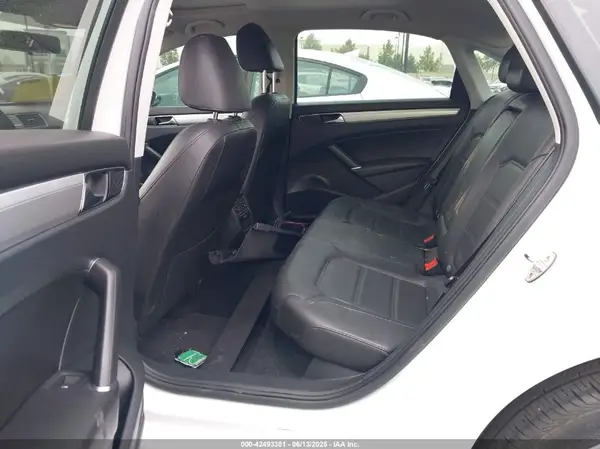 1VWLA7A37KC001690 2019 VOLKSWAGEN PASSAT - Image 8