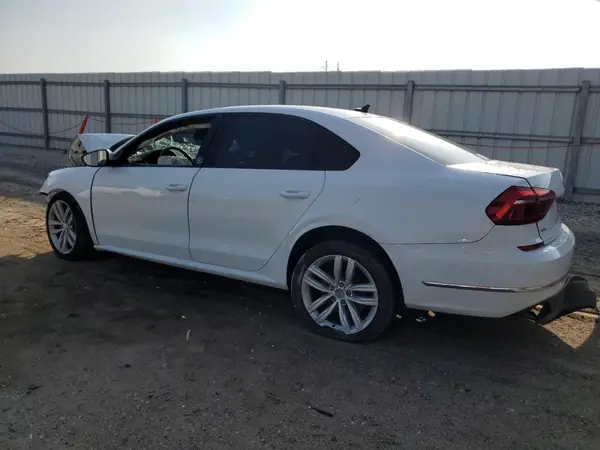 1VWLA7A37KC003584 2019 VOLKSWAGEN PASSAT - Image 2