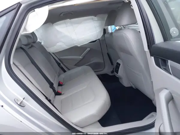 1VWLA7A37KC009370 2019 VOLKSWAGEN PASSAT - Image 8