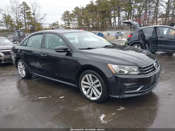 1VWLA7A37KC011345 2019 VOLKSWAGEN PASSAT - Image 1