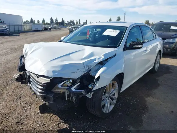 1VWLA7A37KC012222 2019 VOLKSWAGEN PASSAT - Image 2