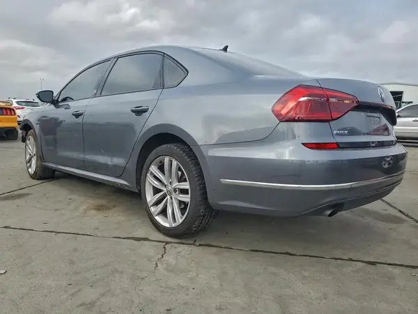 1VWLA7A38KC001827 2019 VOLKSWAGEN PASSAT - Image 2