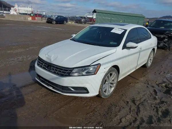 1VWLA7A38KC002752 2019 VOLKSWAGEN PASSAT - Image 2