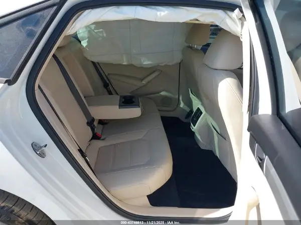 1VWLA7A38KC006574 2019 VOLKSWAGEN PASSAT - Image 8