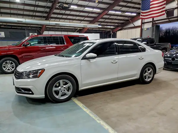 1VWLA7A38KC007403 2019 VOLKSWAGEN PASSAT - Image 1