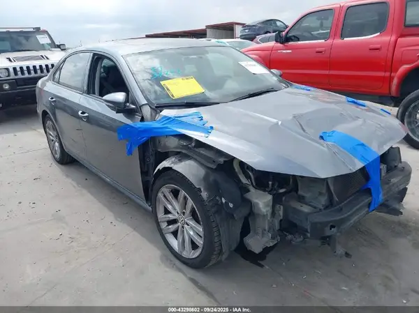 1VWLA7A38KC014156 2019 VOLKSWAGEN PASSAT - Image 1