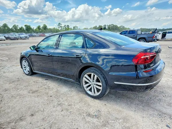 1VWLA7A38KC014495 2019 VOLKSWAGEN PASSAT - Image 2
