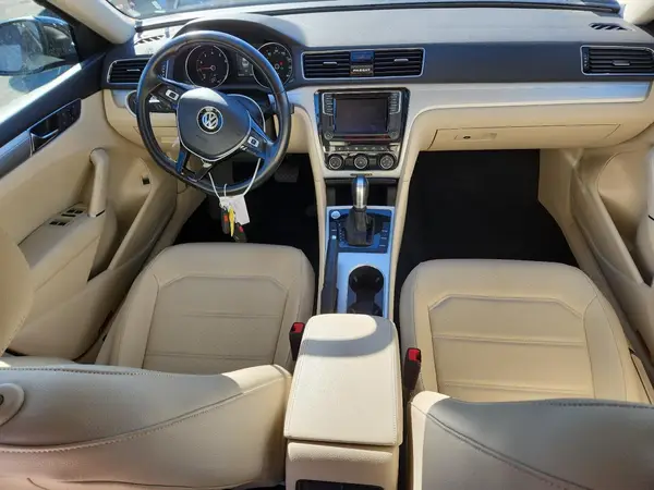 1VWLA7A39KC000041 2019 VOLKSWAGEN PASSAT - Image 8