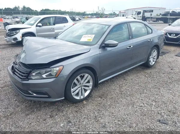 1VWLA7A39KC000220 2019 VOLKSWAGEN PASSAT - Image 2