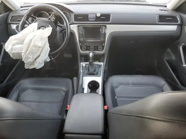 1VWLA7A39KC001884 2019 VOLKSWAGEN PASSAT - Image 8